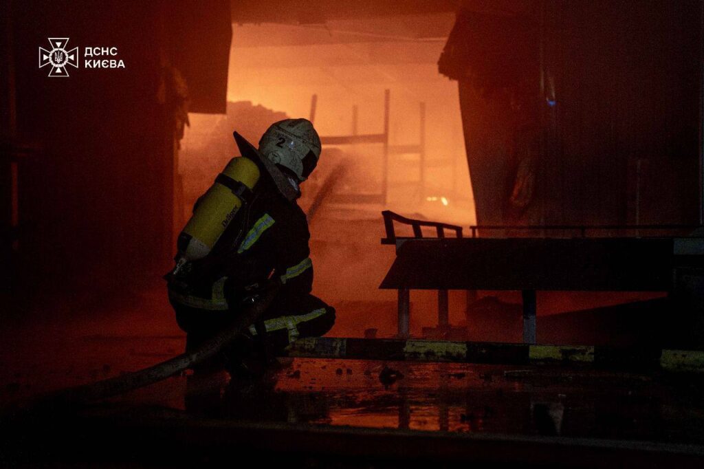 Цієї ночі Росія знову атакувала Україну – цього разу десятками ударних дронів та дев’ятьма балістичними ракетами