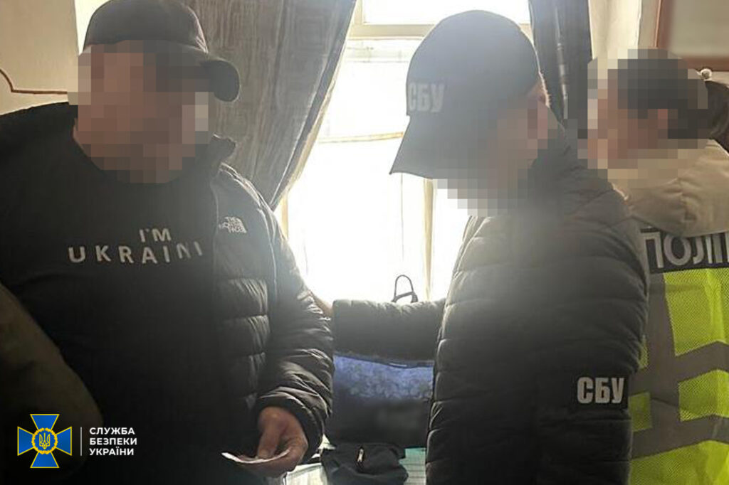 У виправній колонії Житомирщини затримали фельдшера, який продавав психотропи ув’язненим