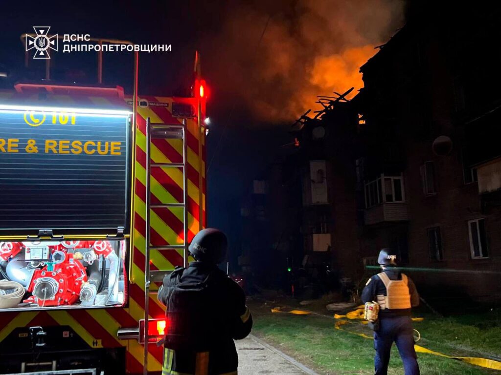 Дніпропетровщина: 8 людей постраждали внаслідок масованої атаки безпілотниками по місту Кам’янське