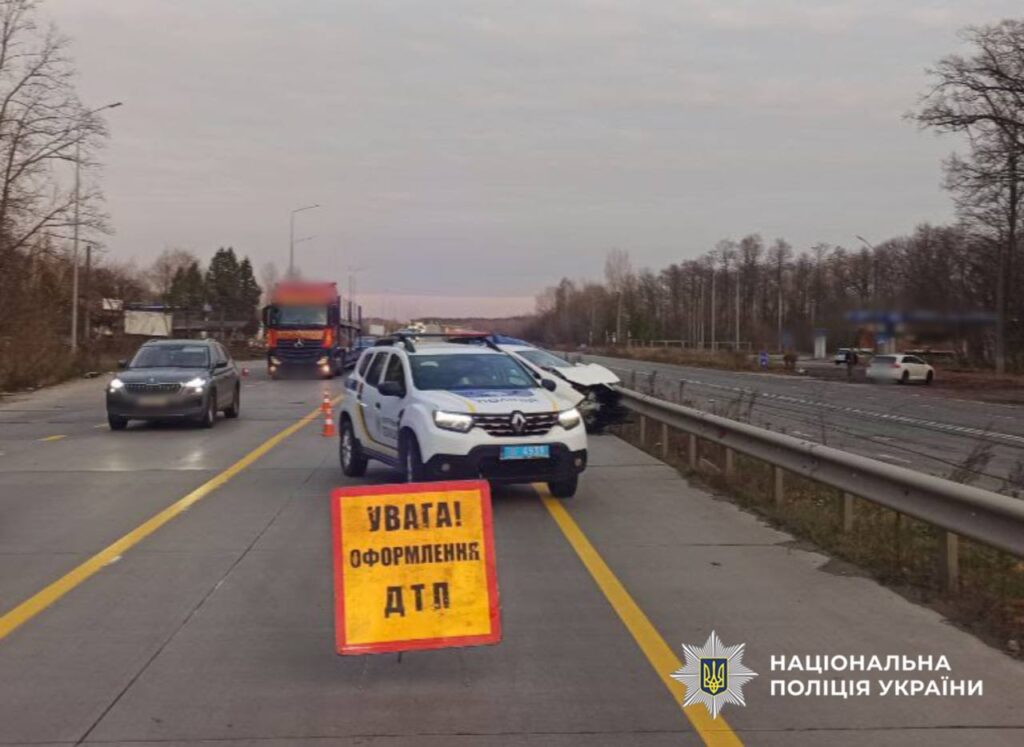 У передмісті Житомира в ДТП травмовано чотирьох осіб: поліція встановлює обставини