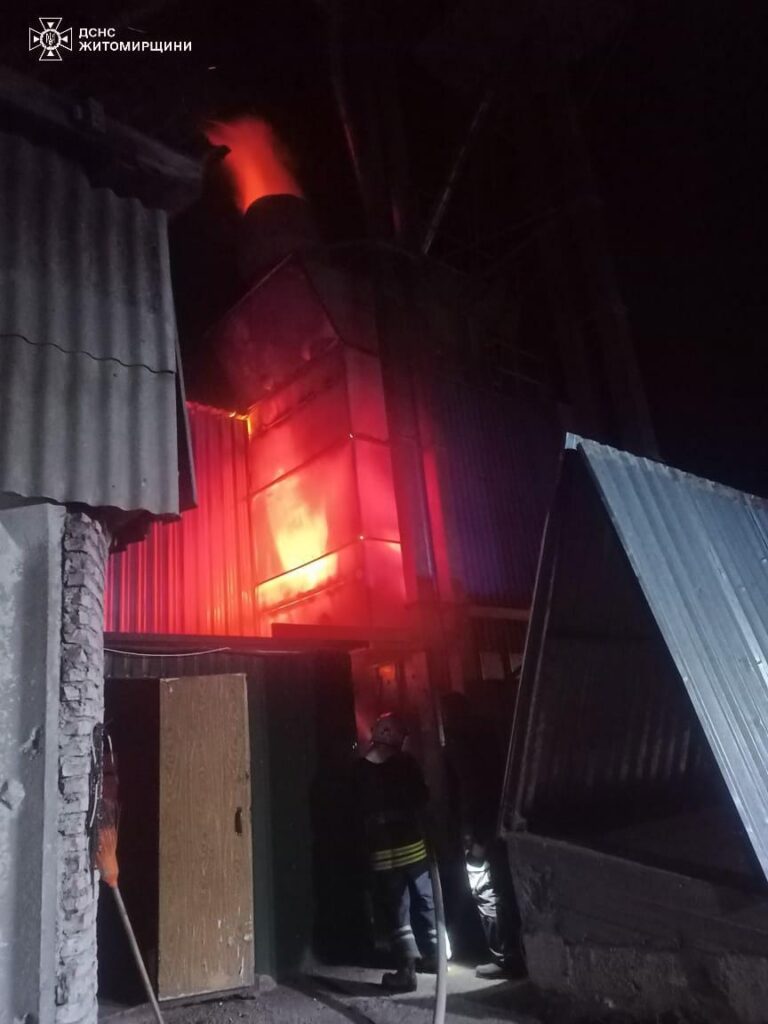 Сьогодні вночі рятувальники ліквідували загоряння в зерносушарці