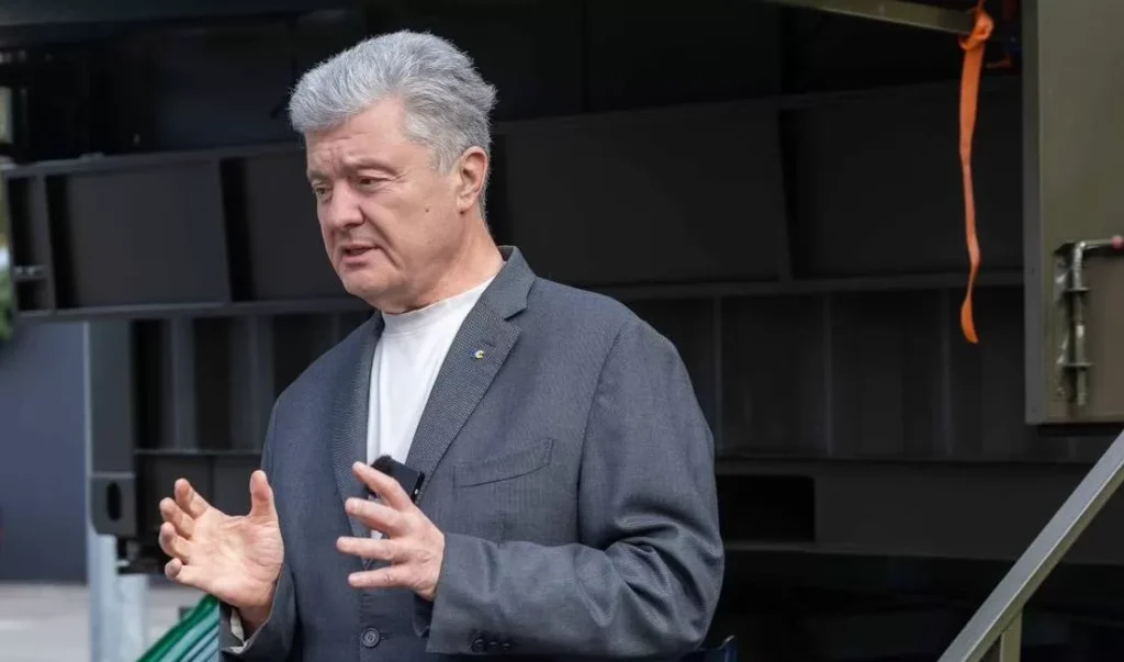 У Порошенка отримали команду «запустити ботоферму» з повалення влади