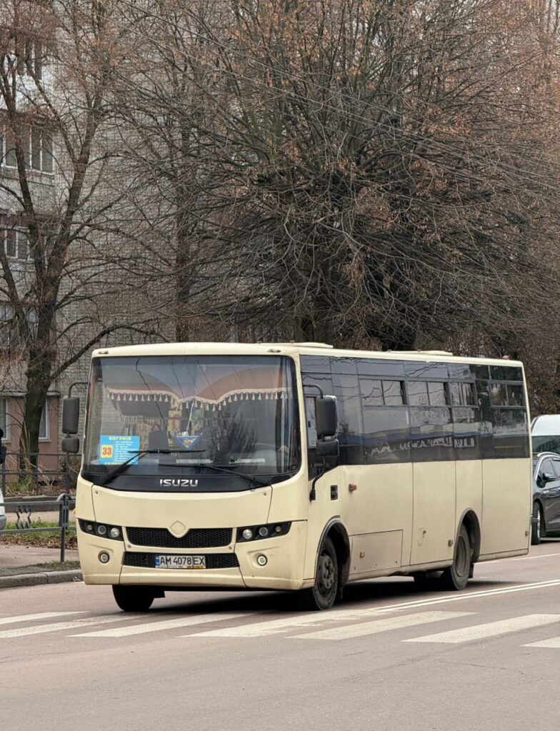 «Сталося не так як гадалося». Вже відсьогодні маршрут №33 обслуговує новий, тимчасовий перевізник