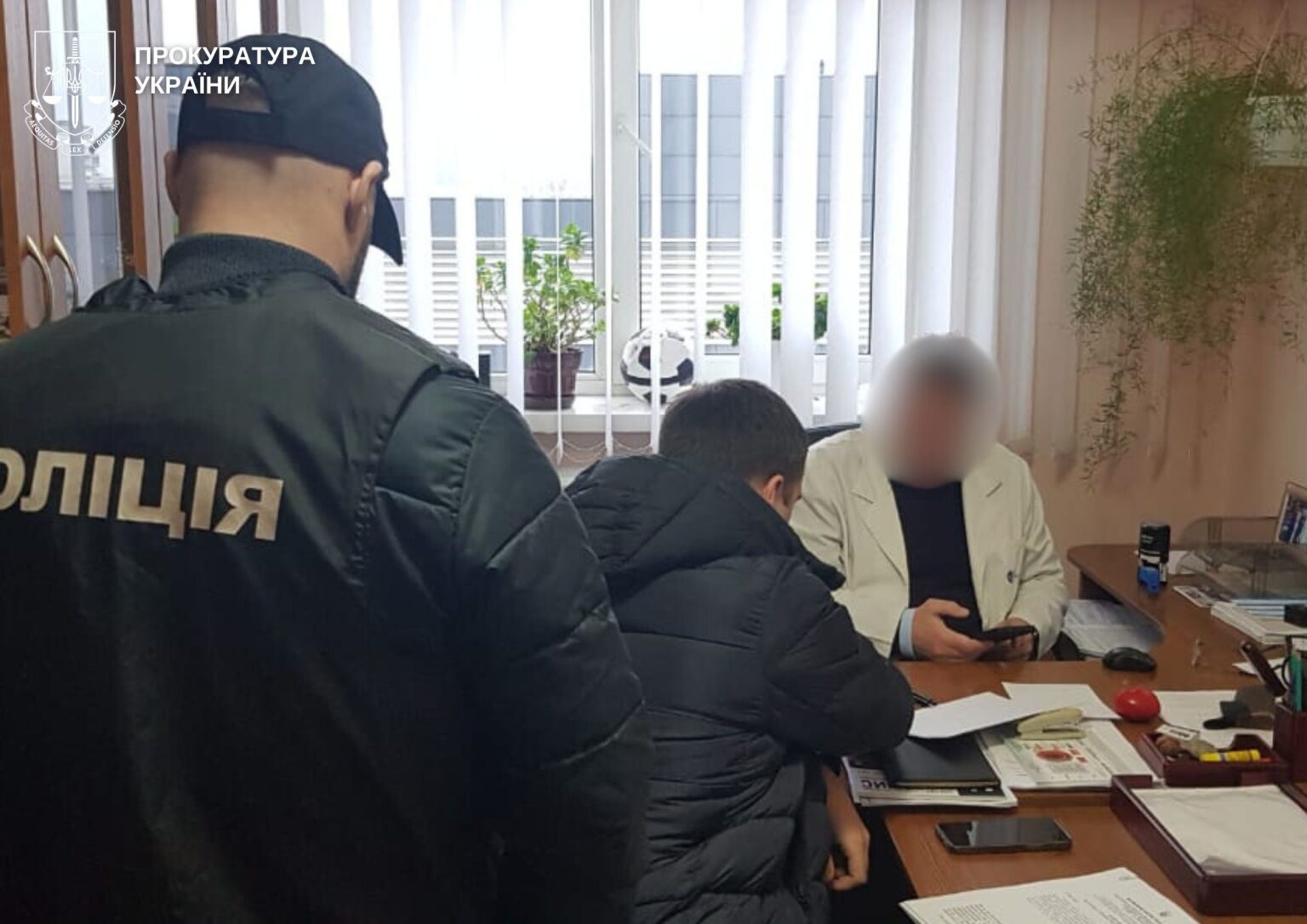 Прокуратура повідомила про підозру двом лікарям-кардіологам у схемі незаконного встановлення інвалідності за хабарі