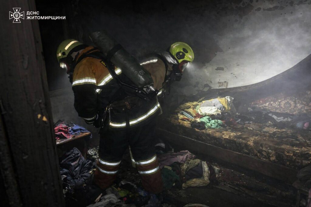 Житомирський район: під час гасіння пожежі виявлено тіло чоловіка