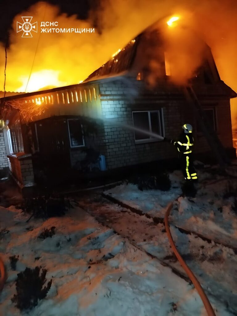 Ліквідовано пожежу на території приватного домоволодіння