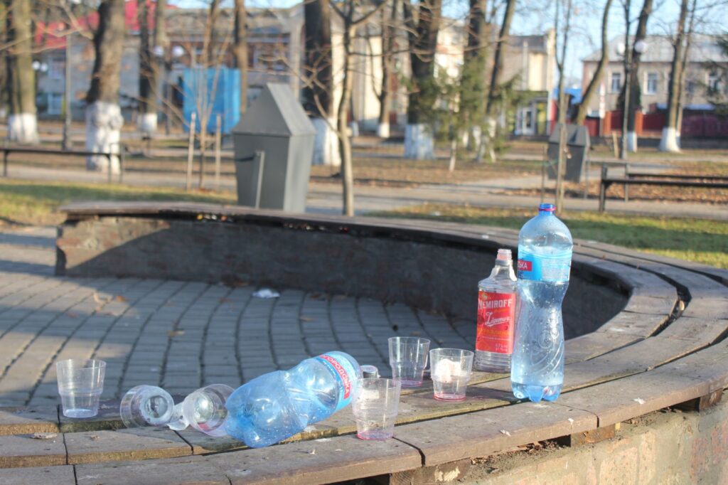 Місто почало тонути у смітті через його мешканців, – мер Овруча Іван Коруд. ФОТО