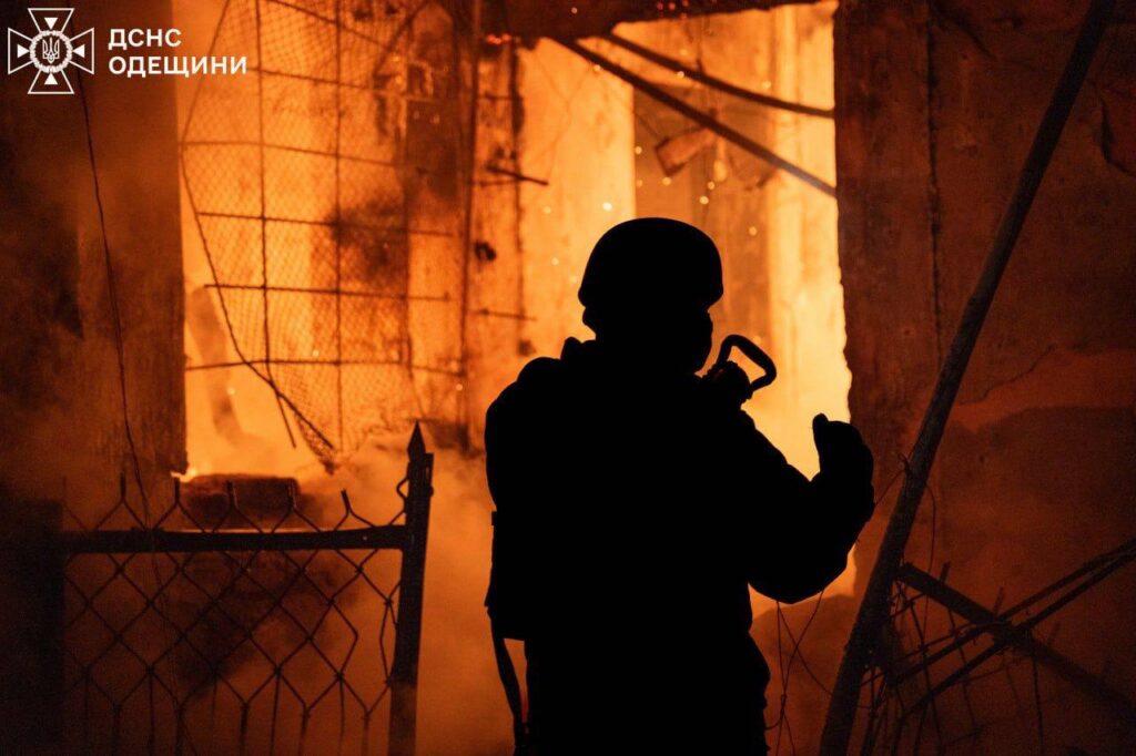 У ніч на сьогодні росіяни масовано вдарили по Одесі