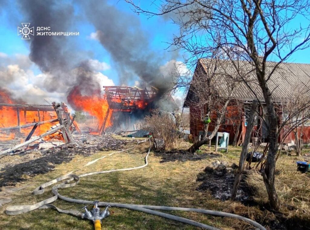 Упродовж минулої доби на Житомирщині рятувальники ліквідували 15 пожеж на відкритих територіях