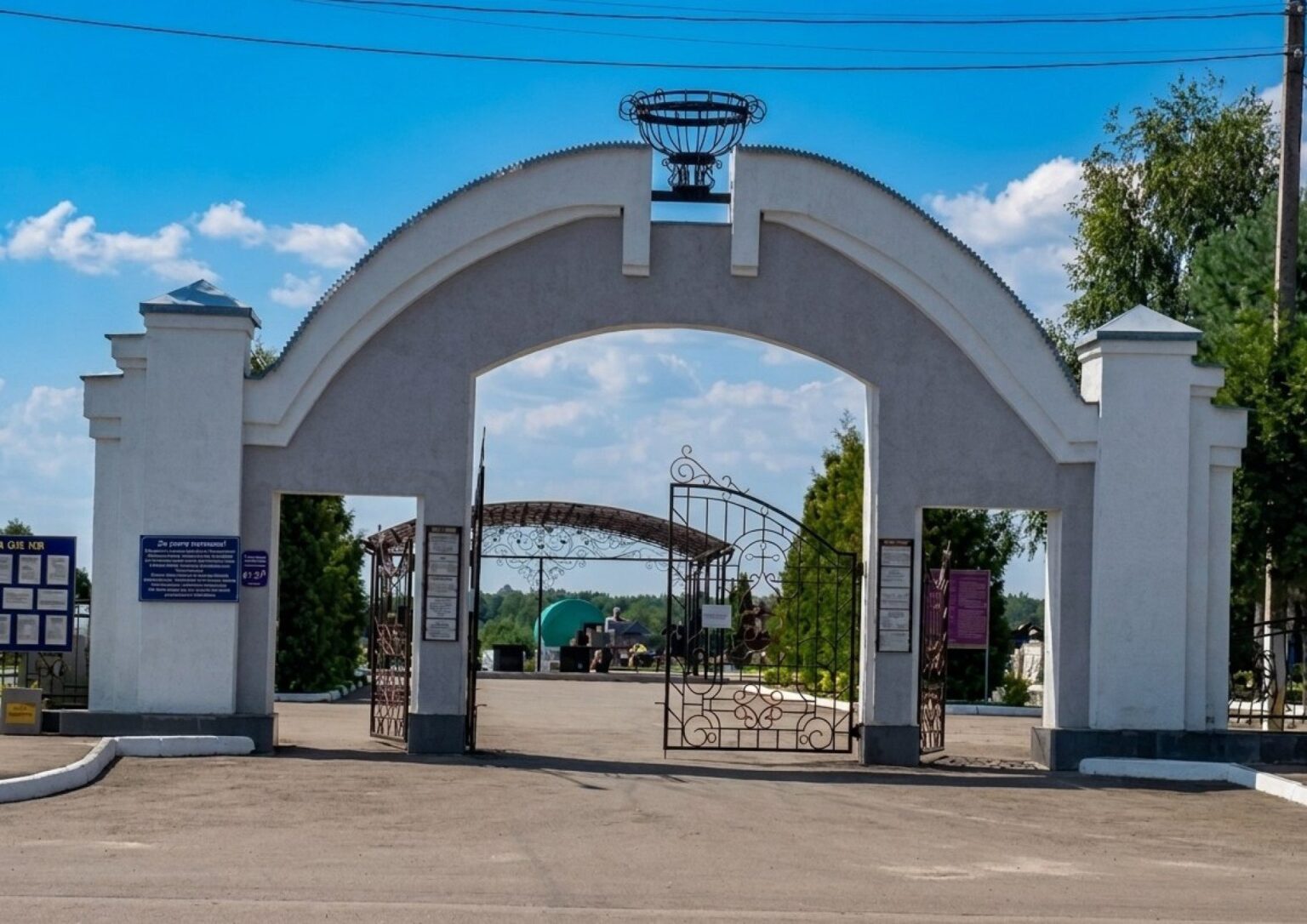 Увага, водії: зміни руху біля кладовища