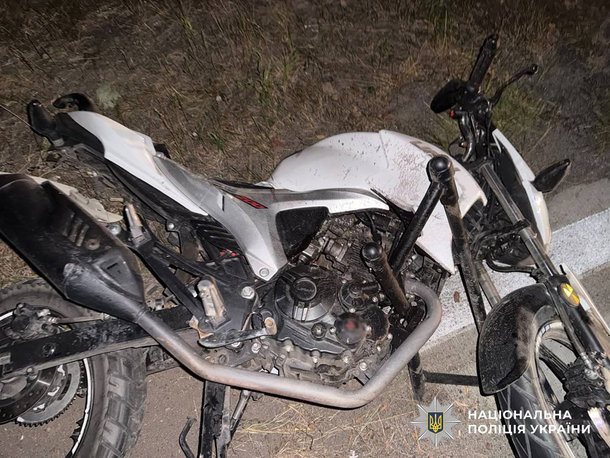 На Коростенщині поліцейські встановлюють обставини травмування в ДТП мотоцикліста
